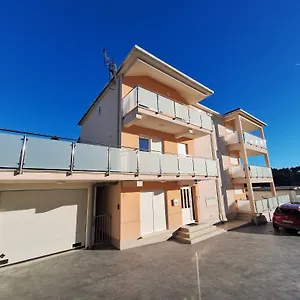 Valjan Apartment